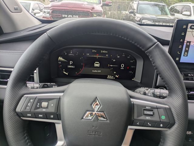 New 2026 Mitsubishi Outlander SEL image 31