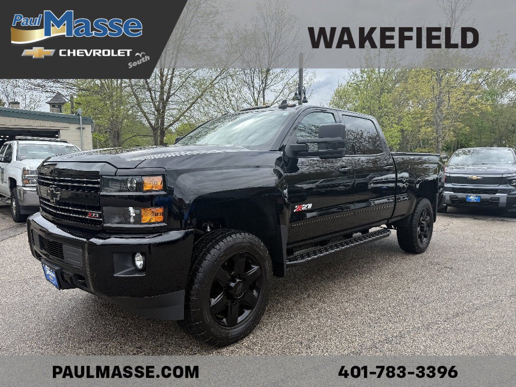 Used 2018 Chevrolet Silverado 2500 LT w/ Midnight Edition AWD/4WD image 1