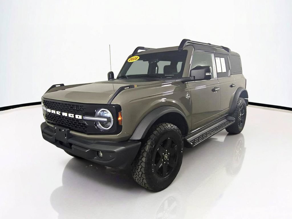 Used 2025 Ford Bronco Outer Banks AWD/4WD image 8
