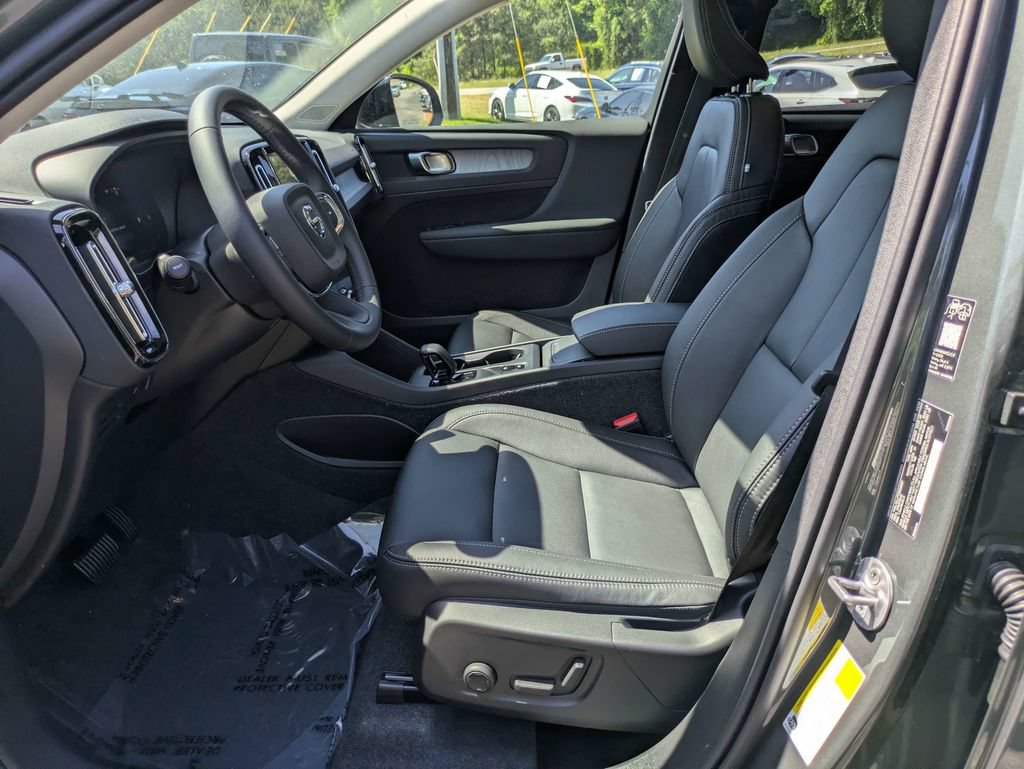 New 2026 Volvo XC40 B5 Core AWD/4WD image 21