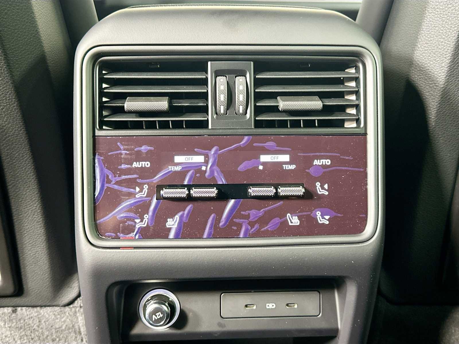 New 2025 Porsche Cayenne Coupe image 25