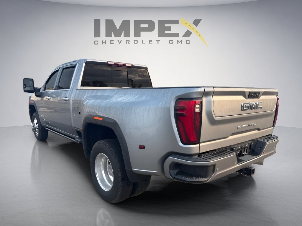 Used 2024 GMC Sierra 3500 Denali Ultimate AWD/4WD image 3