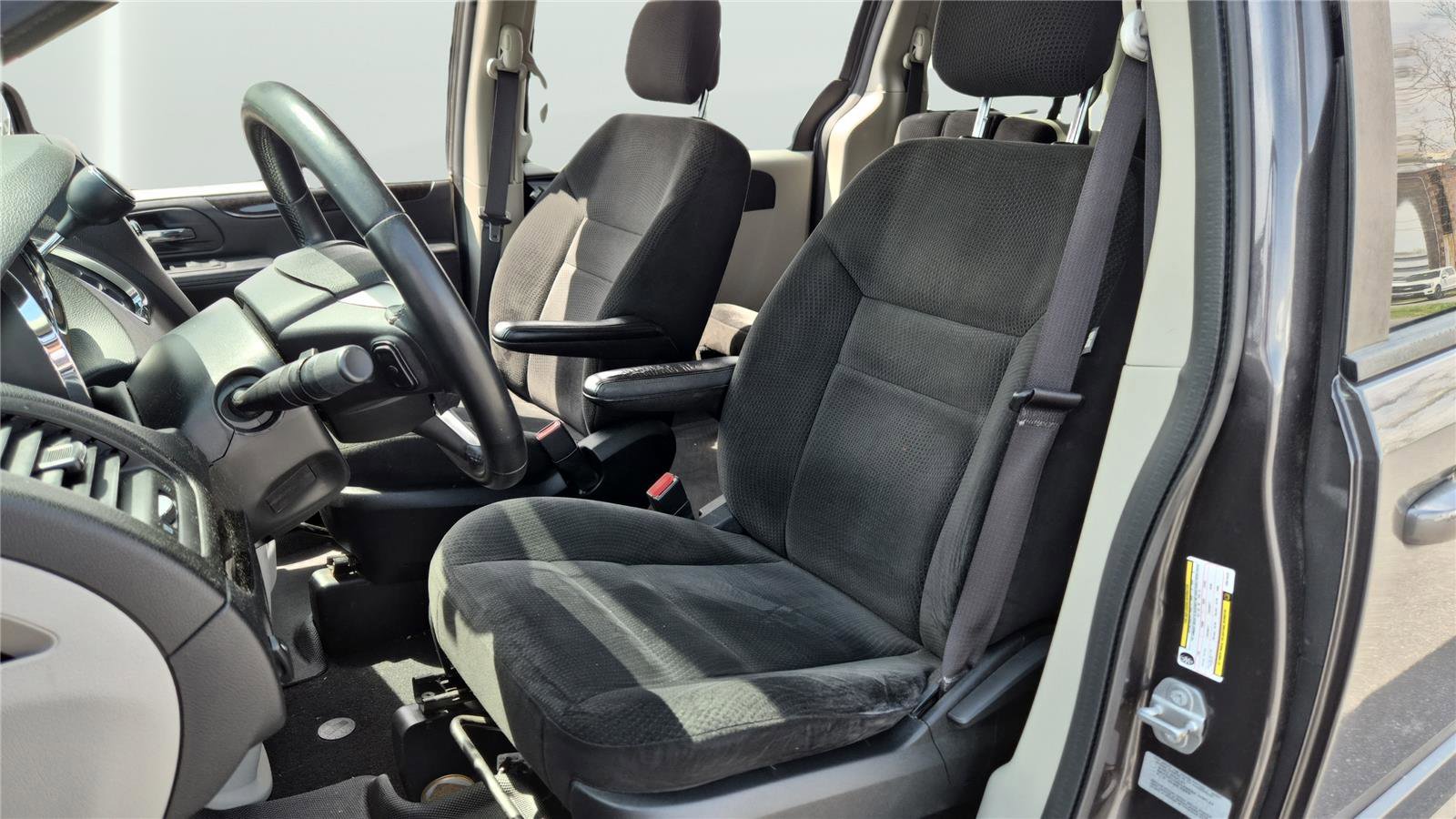 Used 2017 Dodge Grand Caravan SE w/ Power Window Group image 10