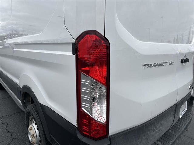 Used 2023 Ford Transit 250 Medium Roof AWD image 12