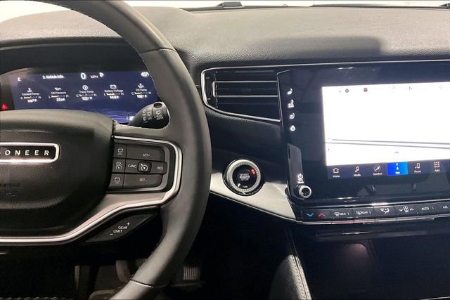 Used 2024 Jeep Wagoneer Series II image 12