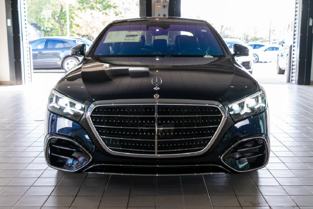 New 2027 Mercedes-Benz S 580 4MATIC Sedan image 2