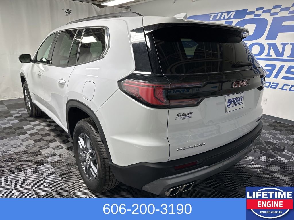 Used 2025 GMC Acadia Elevation image 2
