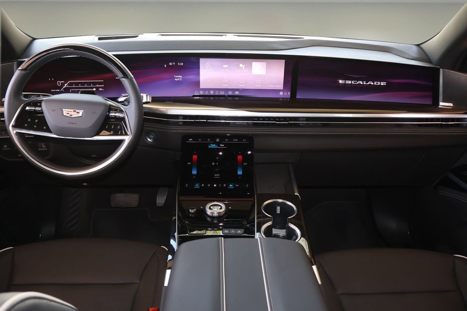 Certified 2025 Cadillac Escalade Premium Luxury AWD/4WD image 13