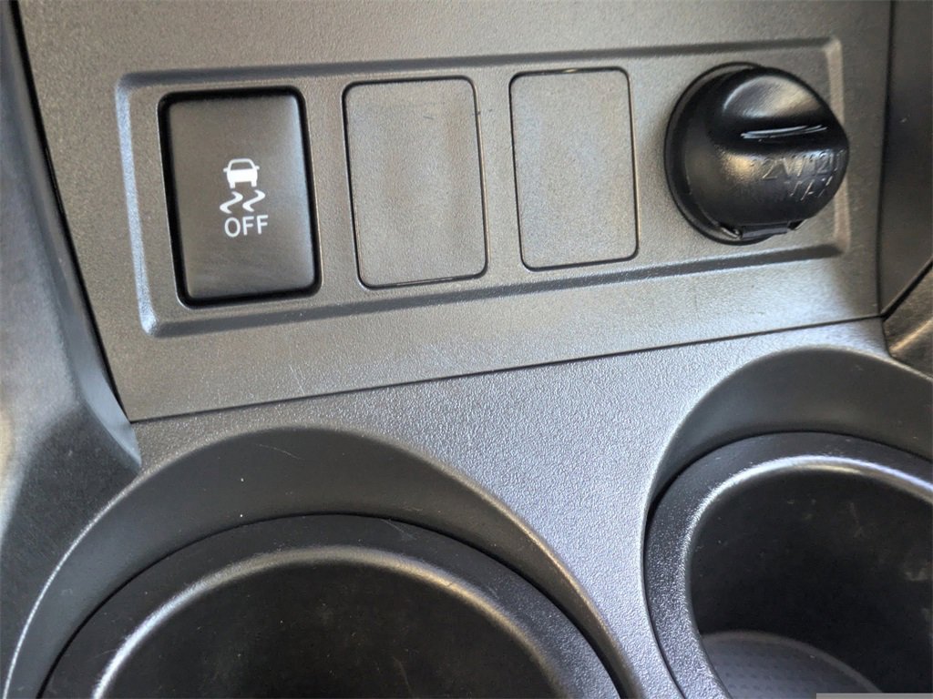 Used 2012 Toyota RAV4 FWD image 22