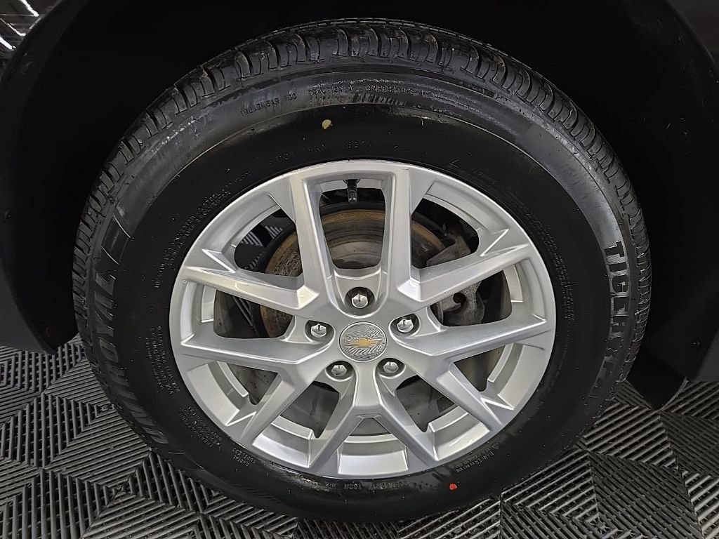 Used 2023 Chevrolet Equinox LS w/ LS Convenience Package image 13