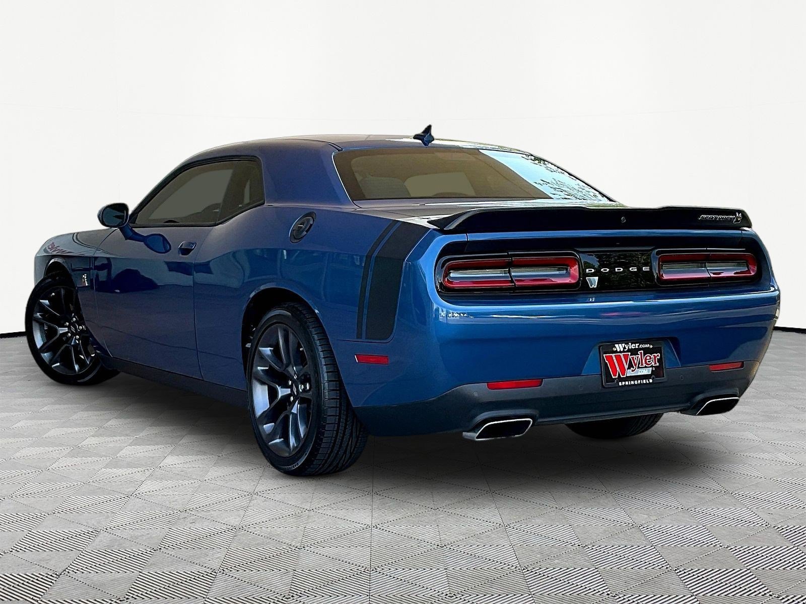 Used 2023 Dodge Challenger R/T Scat Pack RWD image 4