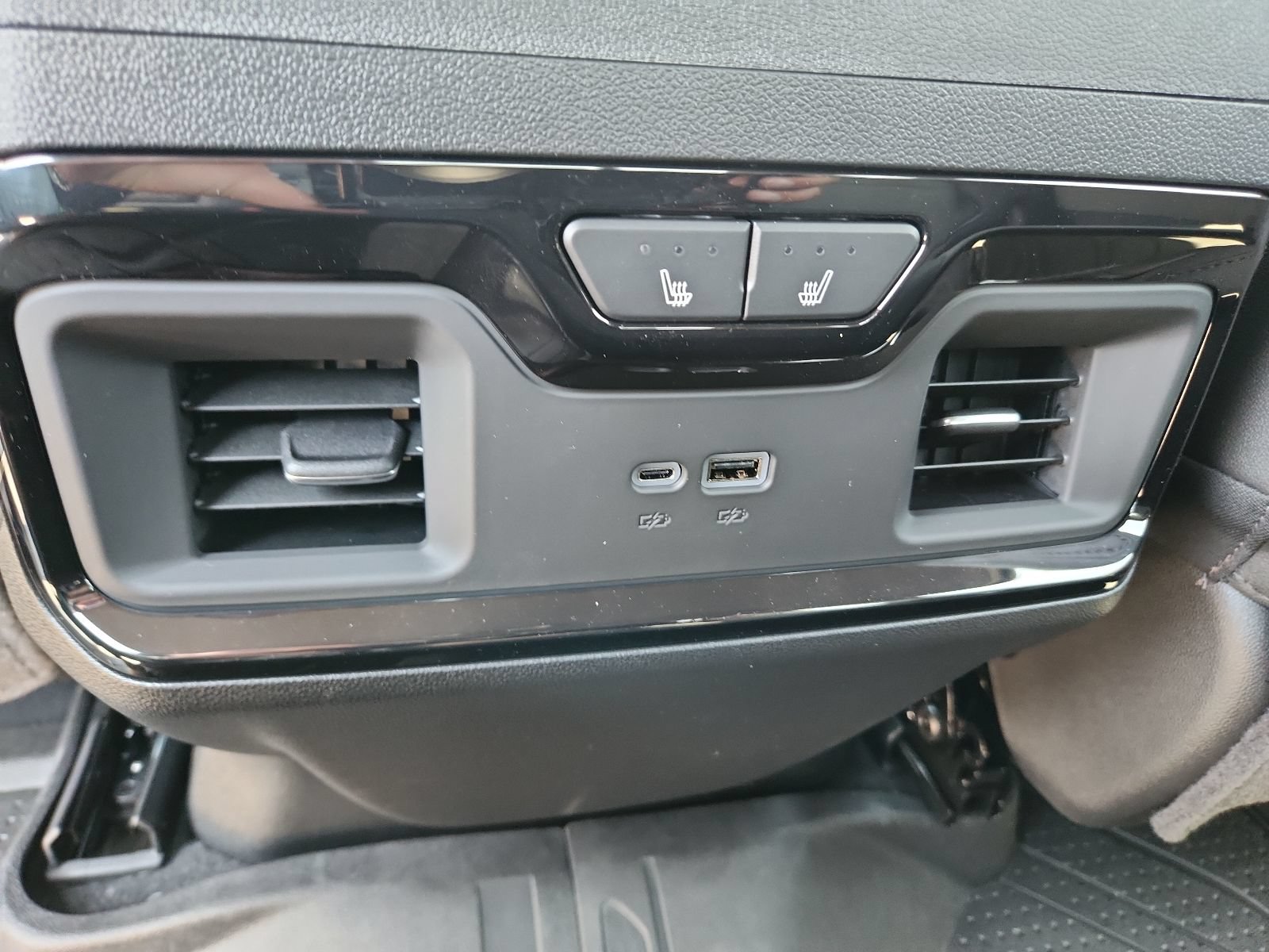 New 2026 Chevrolet Silverado 2500 ZR2 AWD/4WD image 9