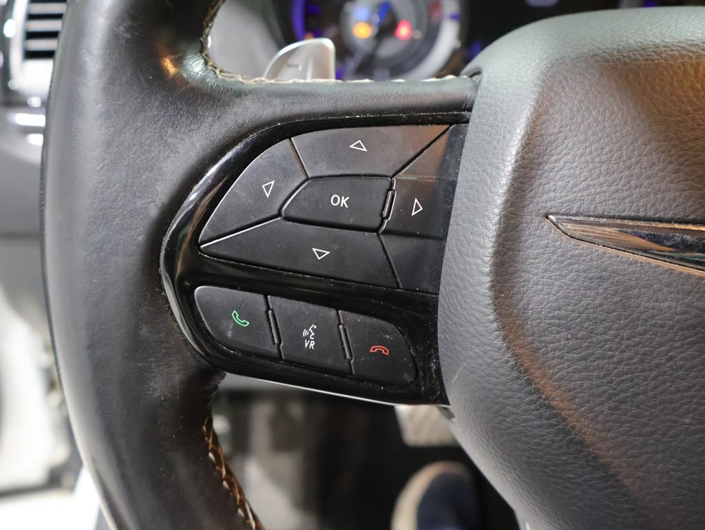 Used 2018 Chrysler 300 S AWD/4WD image 39