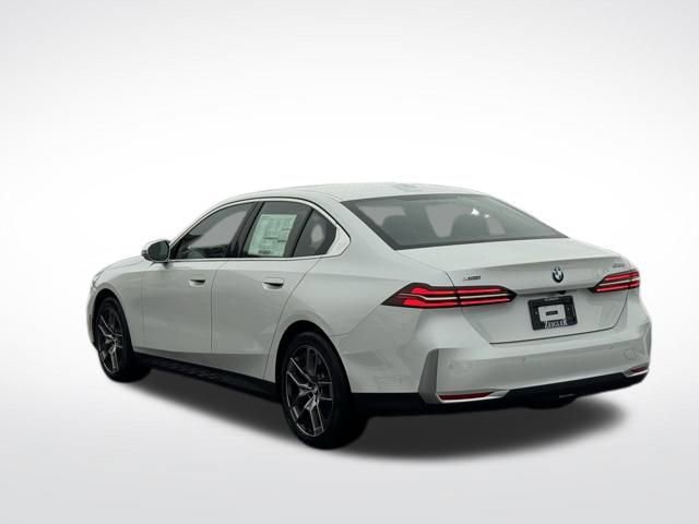New 2026 BMW 530i xDrive w/ Premium Package image 9