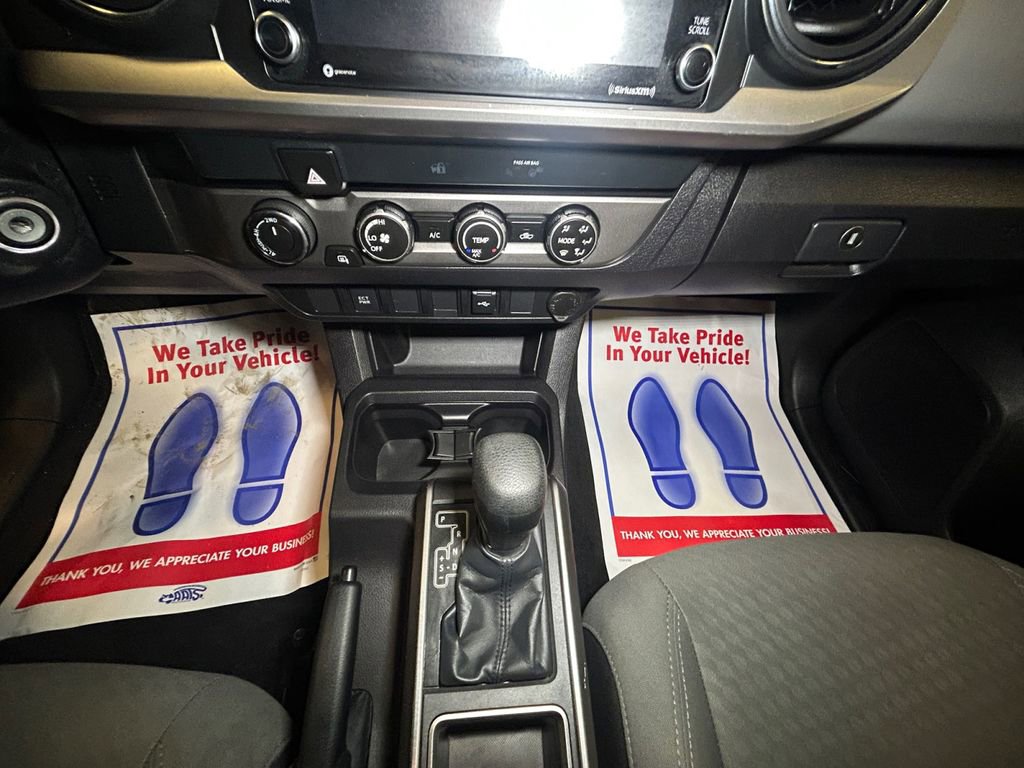 Used 2022 Toyota Tacoma SR5 w/ SR5 Appearance Package (SM) image 9