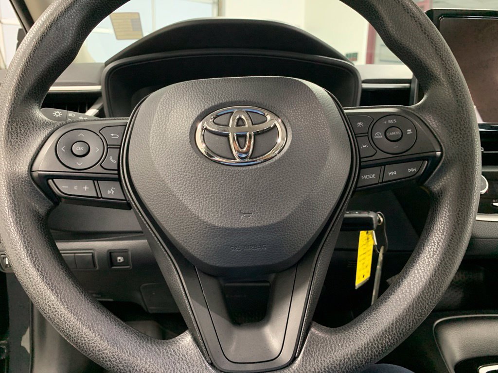 Used 2025 Toyota Corolla LE FWD image 15