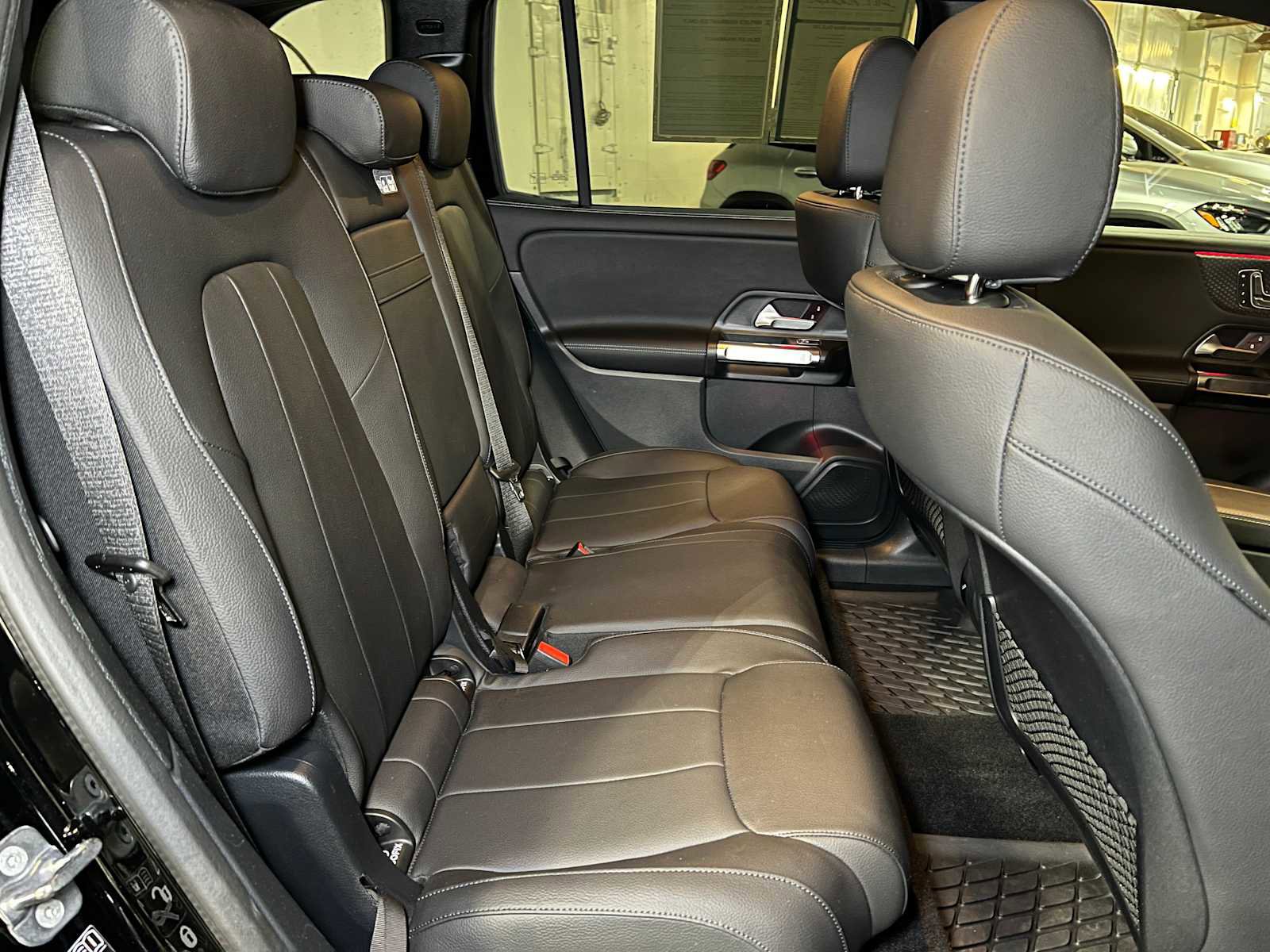 Certified 2025 Mercedes-Benz GLB 250 4MATIC image 15