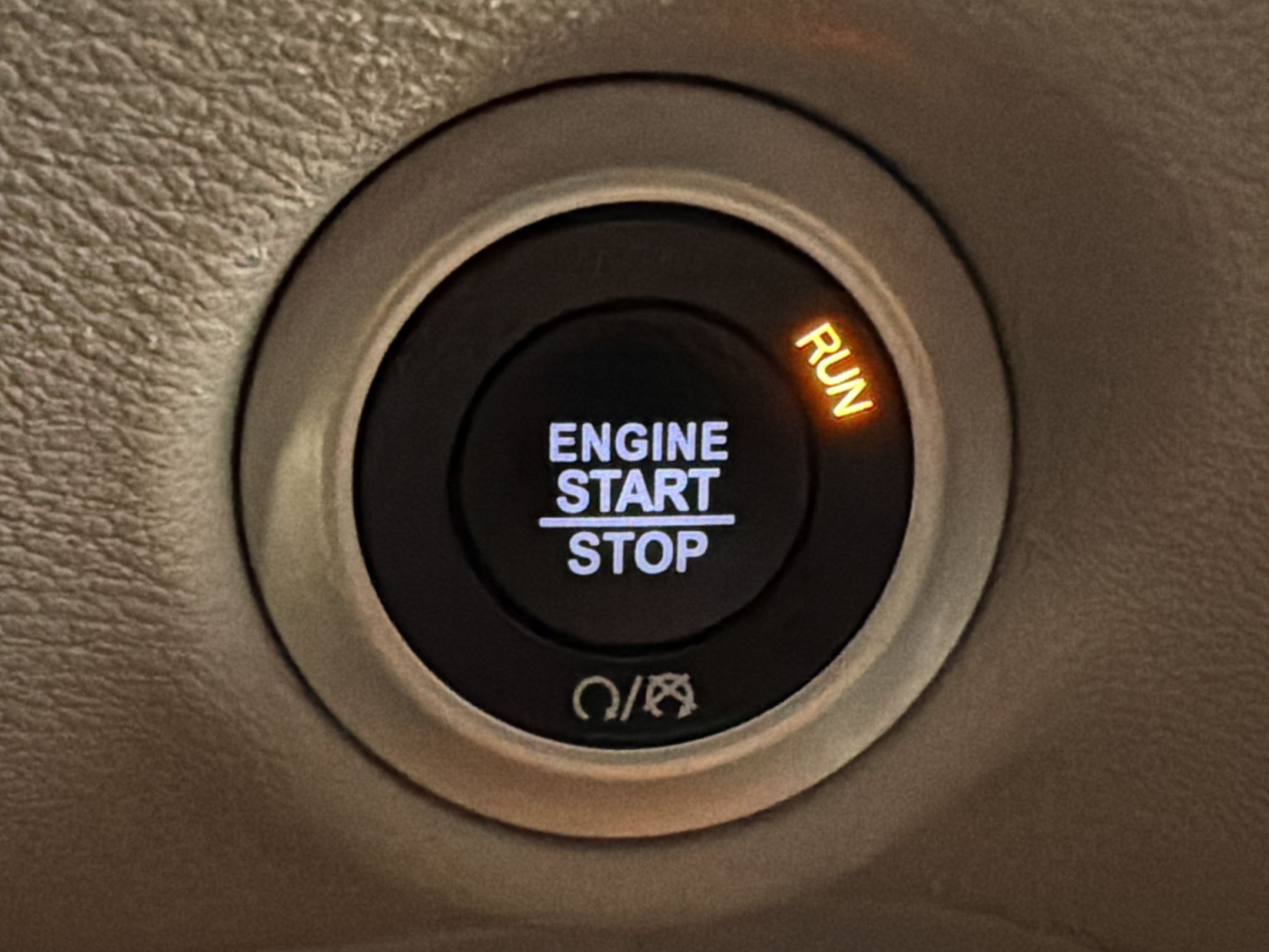 Used 2023 Chrysler Pacifica Touring-L FWD image 16
