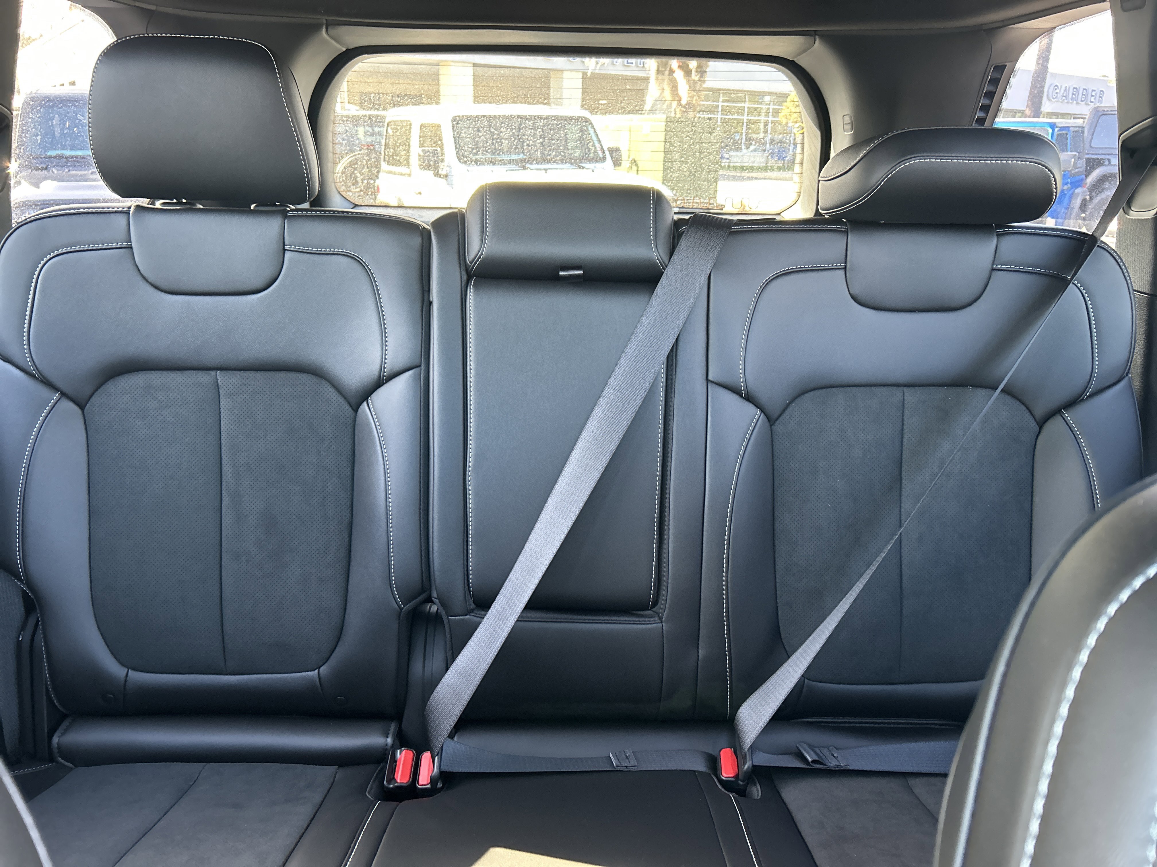 New 2025 Jeep Grand Cherokee Altitude image 38