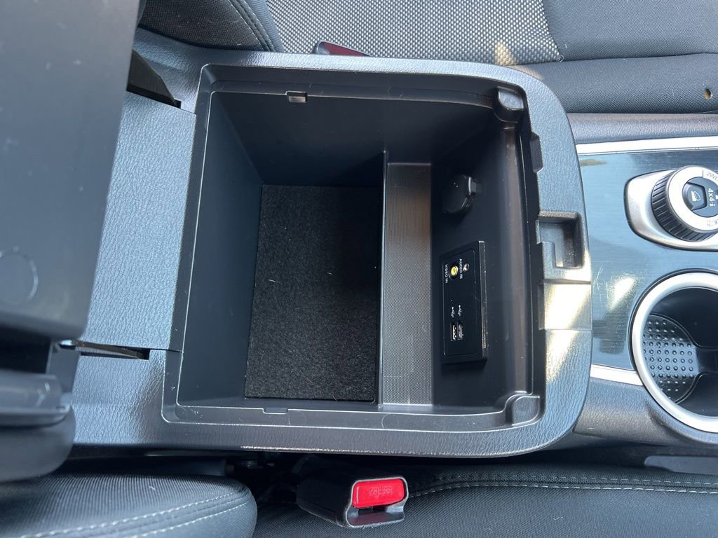 Used 2018 Nissan Pathfinder SV w/ Cargo Package image 23