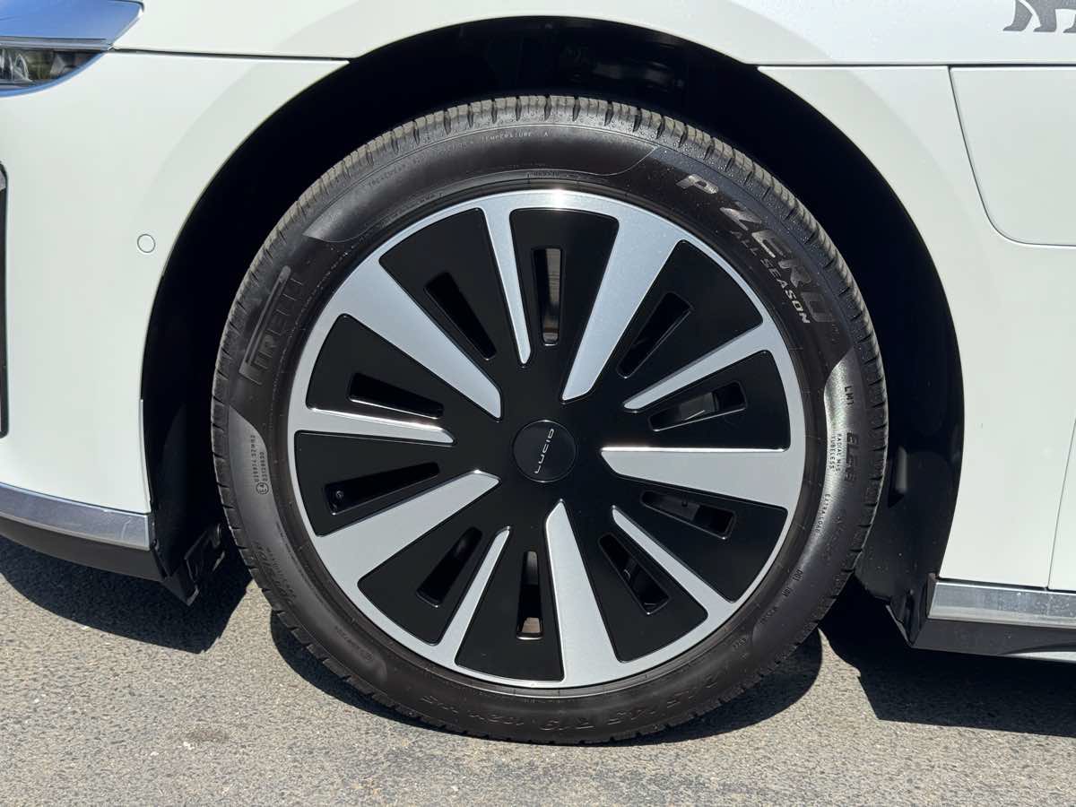 Used 2023 Lucid Air Pure AWD/4WD image 6