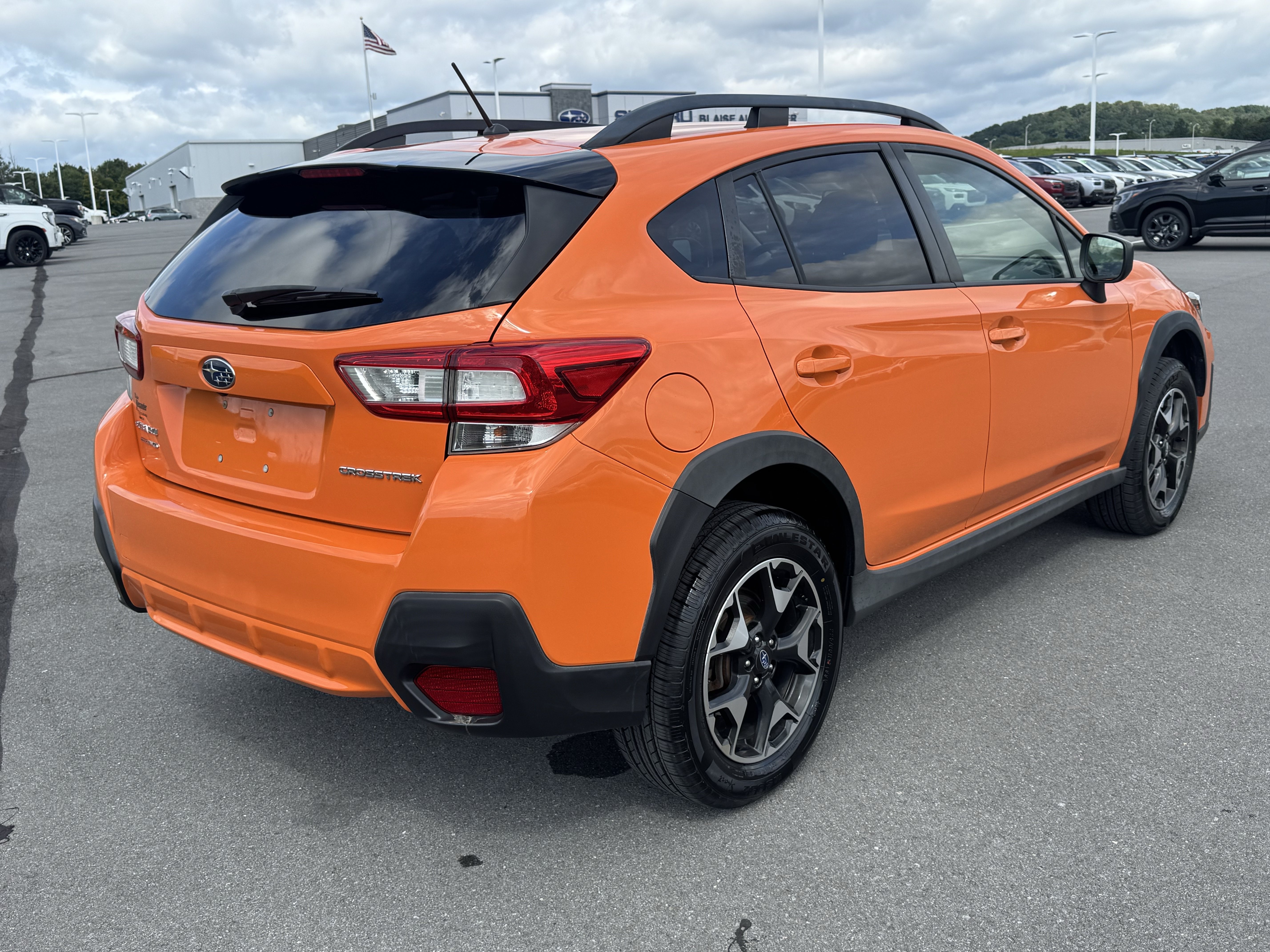 Used 2019 Subaru Crosstrek 2.0i AWD/4WD image 3