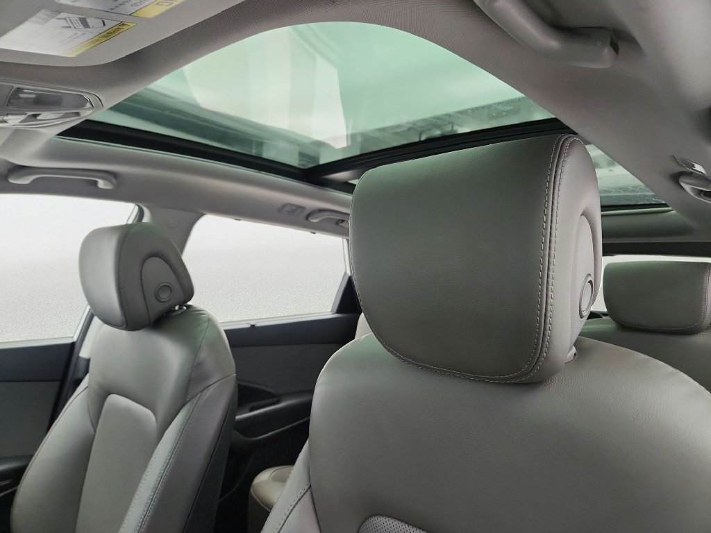 Used 2018 Hyundai Santa Fe Limited AWD/4WD image 11