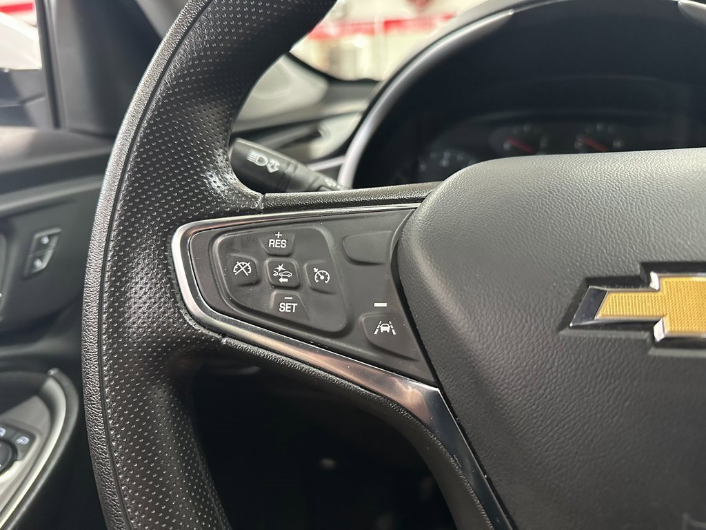 Used 2023 Chevrolet Malibu LT image 16