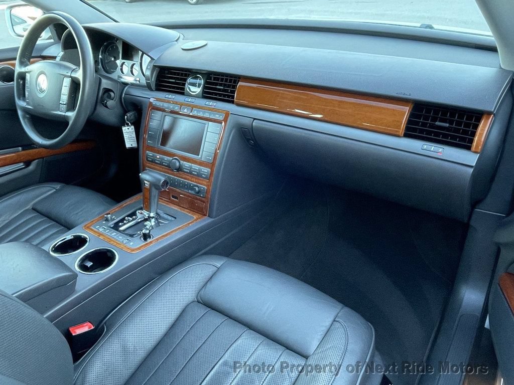 Used 2004 Volkswagen Phaeton V8 AWD/4WD image 14