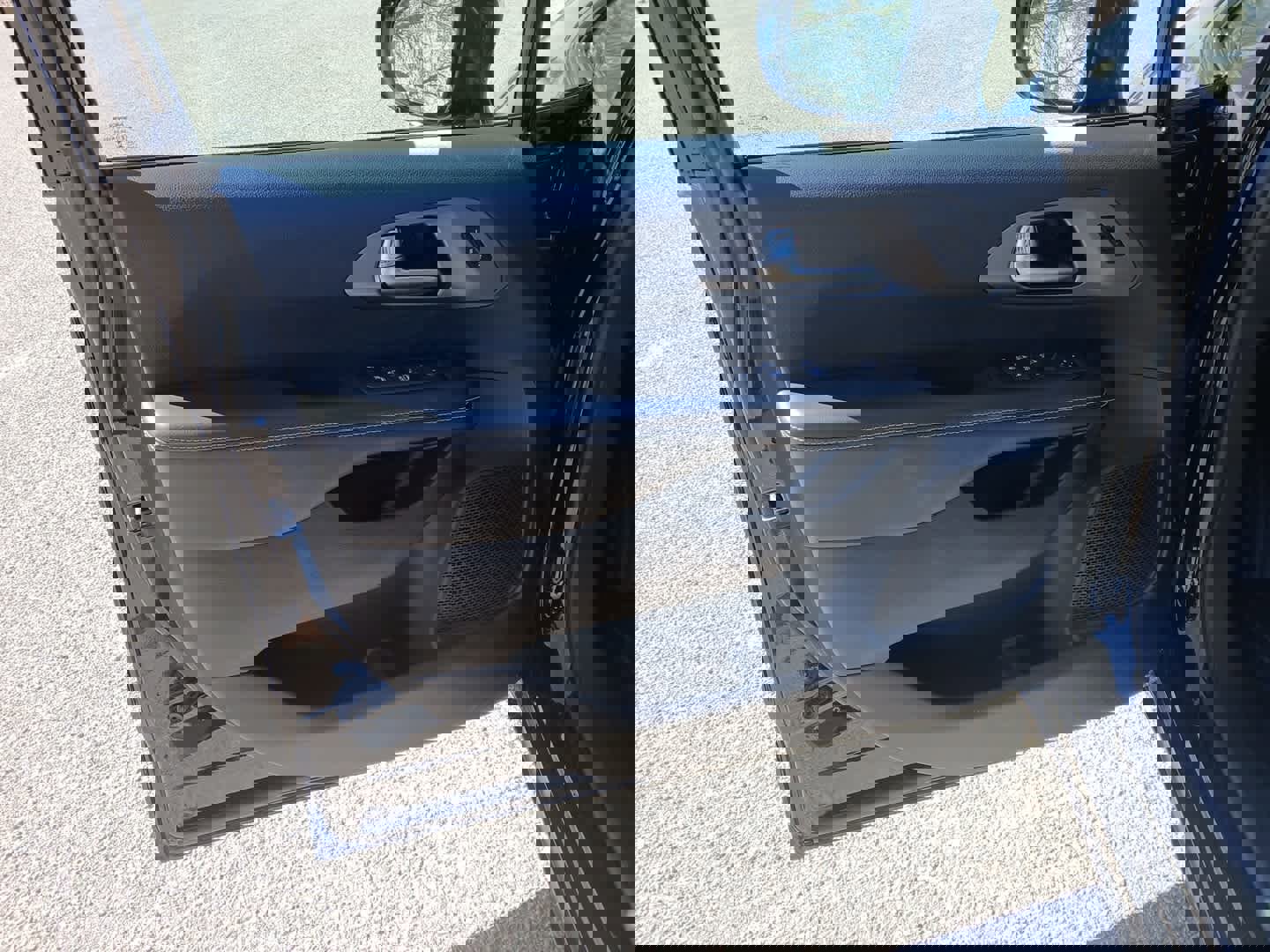 New 2026 Chrysler Pacifica Select w/ S Appearance Package image 14