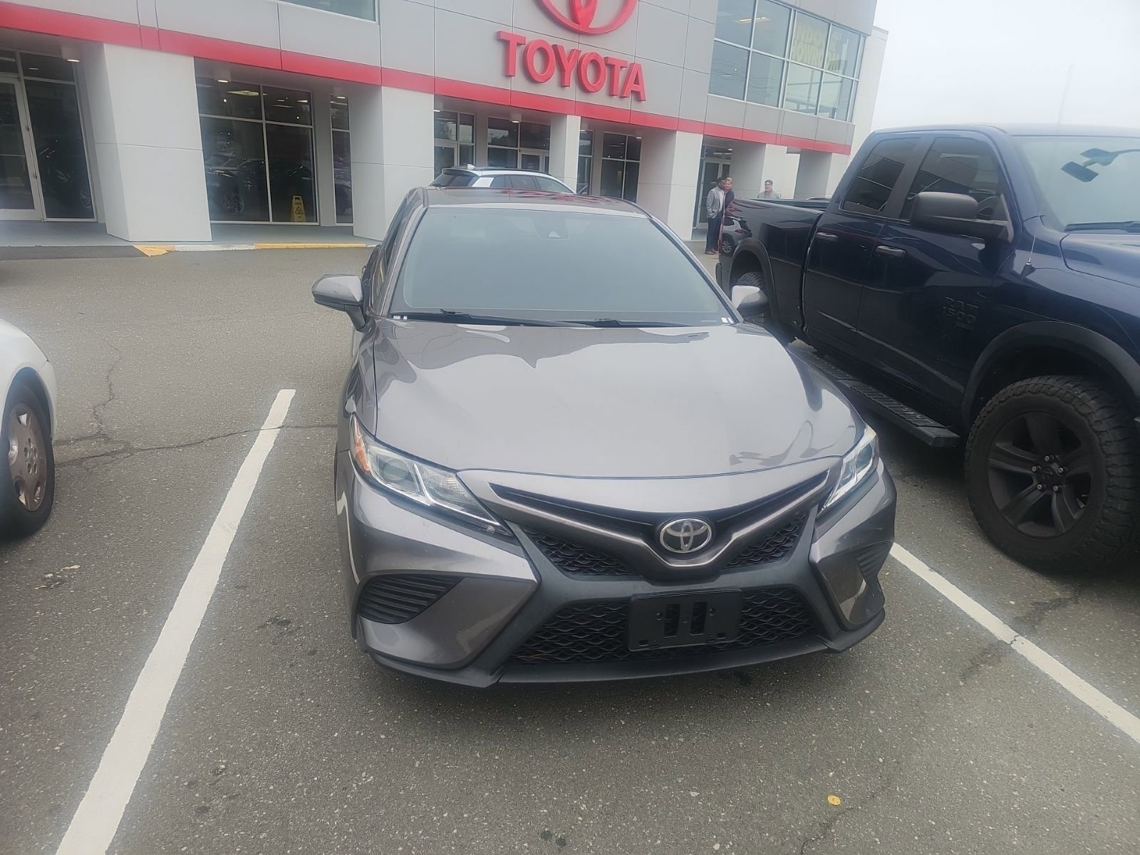 Used 2019 Toyota Camry SE w/ Protection Package (Q2)