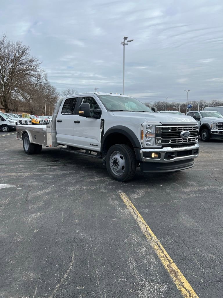 New 2026 Ford F550 4x4 Crew Cab image 3