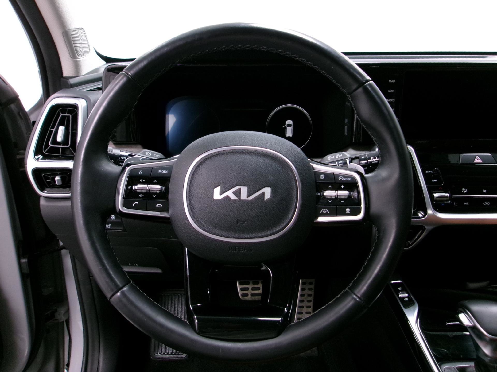 Used 2022 Kia Sorento SX Prestige w/ Rust Color Package image 8