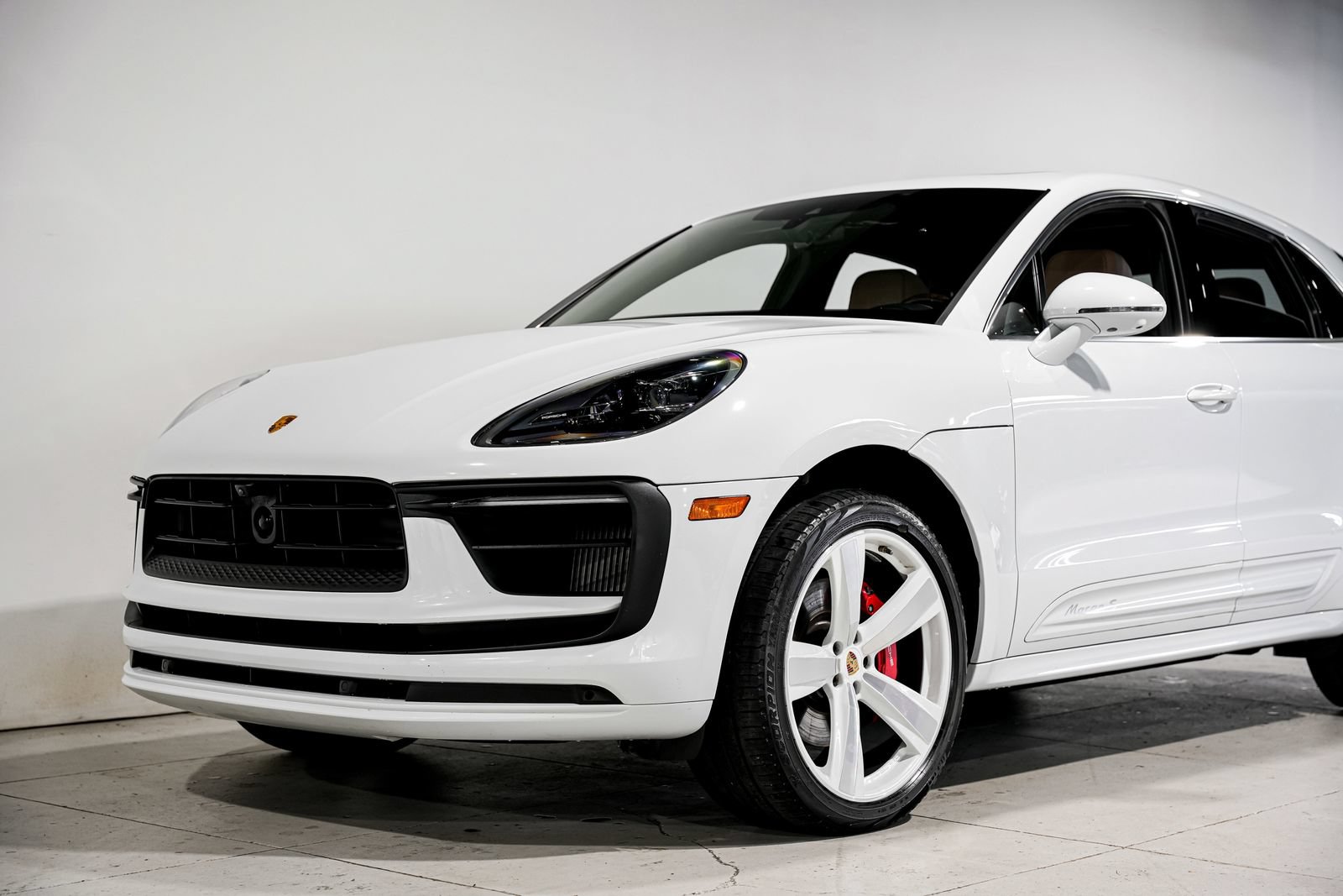 Used 2023 Porsche Macan S AWD/4WD image 38
