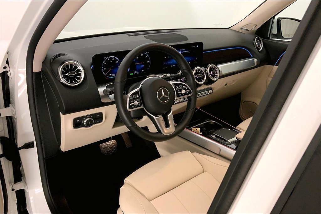 Used 2023 Mercedes-Benz EQB 350 4MATIC SUV image 21