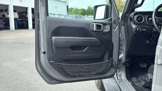 Certified 2022 Jeep Wrangler Unlimited Sahara w/ Cold Weather Group AWD/4WD image 12