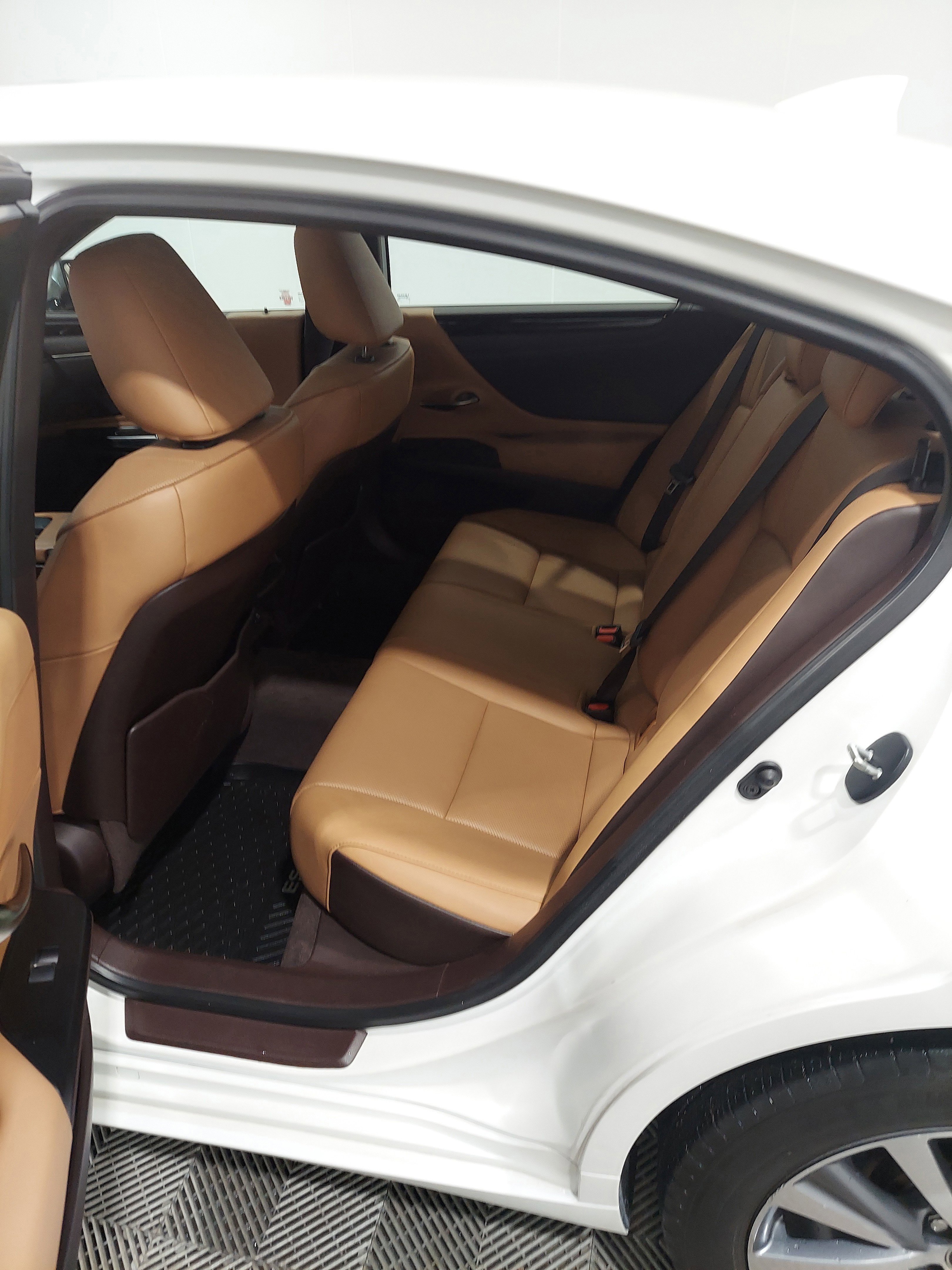 Used 2021 Lexus ES 250 AWD/4WD image 17