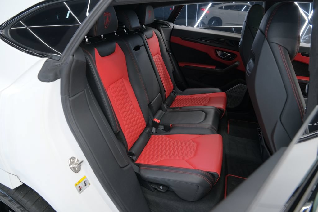 Used 2022 Lamborghini Urus AWD/4WD image 22