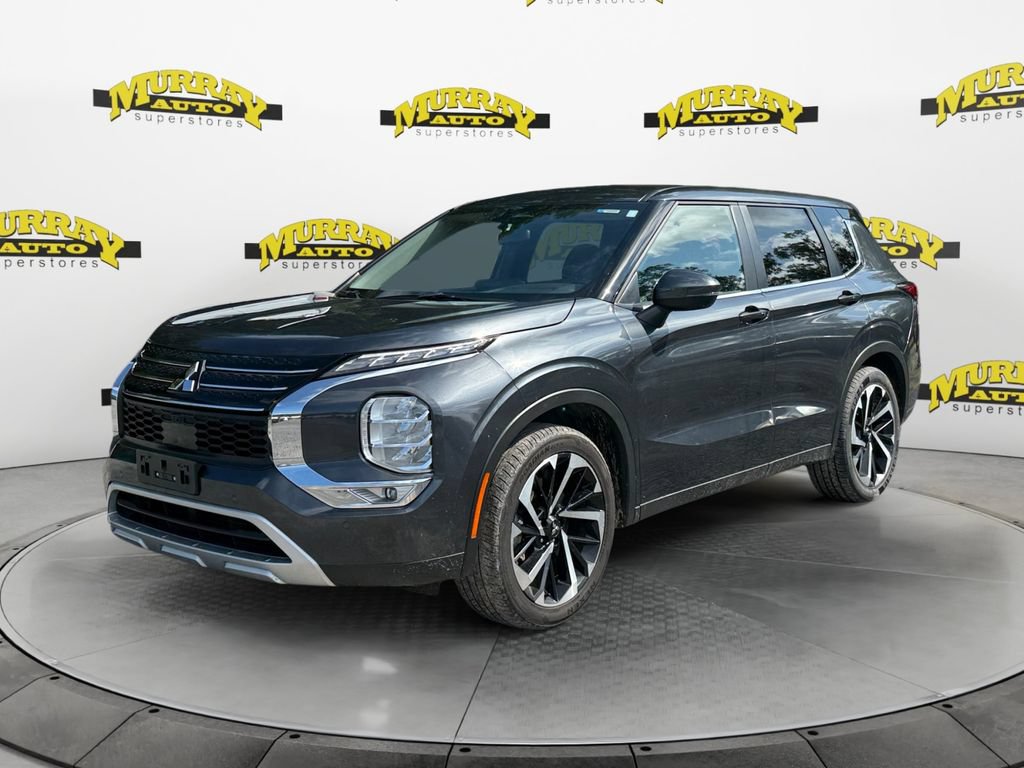 Used 2024 Mitsubishi Outlander SE FWD image 1
