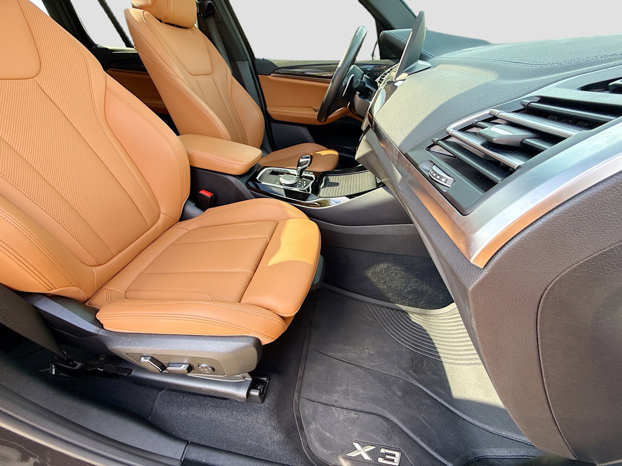 Used 2024 BMW X3 M40i w/ Premium Package image 15