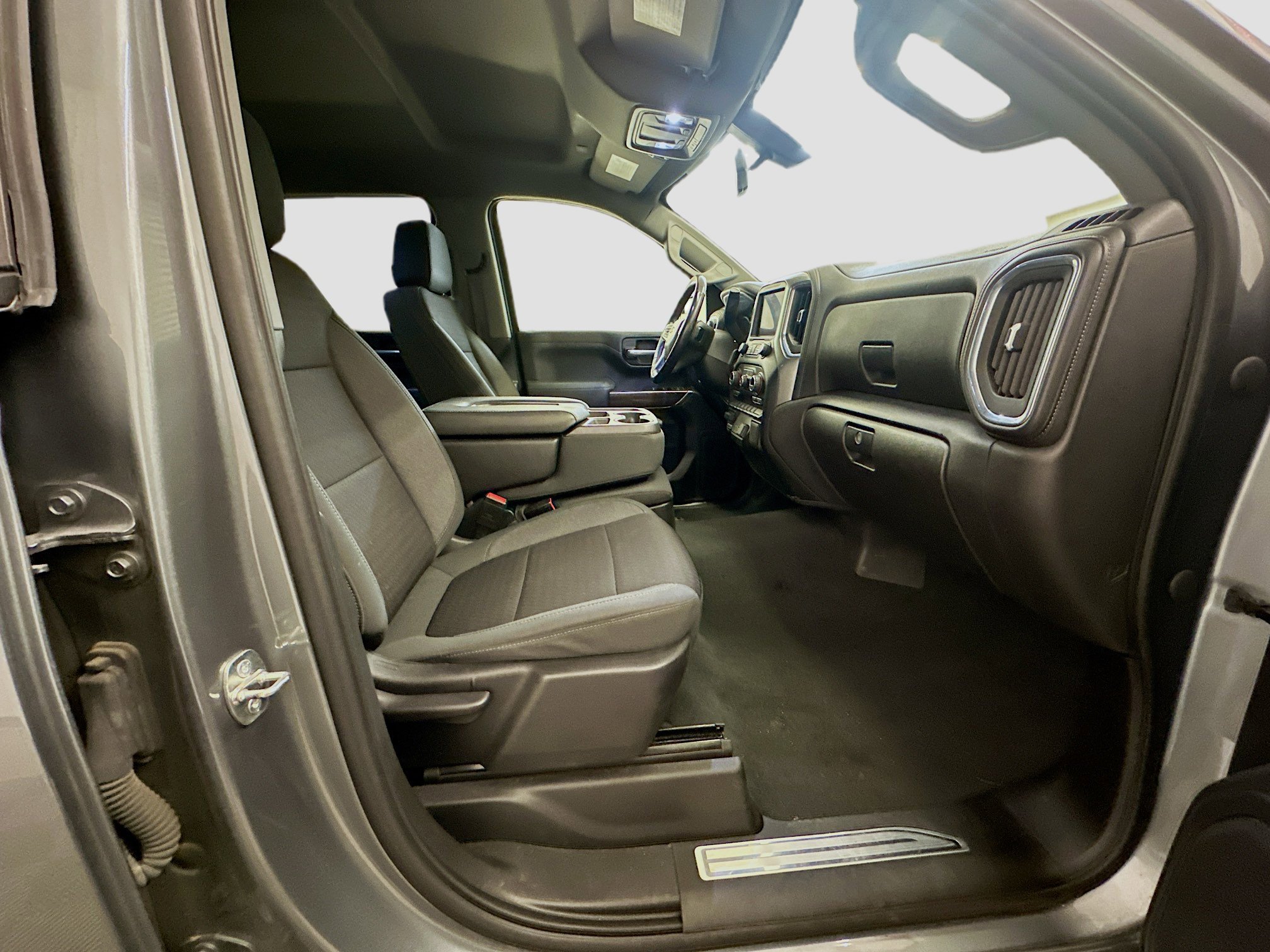 Used 2021 Chevrolet Silverado 1500 LT w/ Diesel Off-Road Package image 31