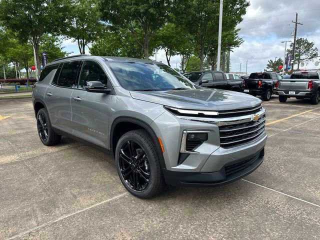 New 2026 Chevrolet Traverse LT w/ LPO, Floor Liner Package FWD image 1