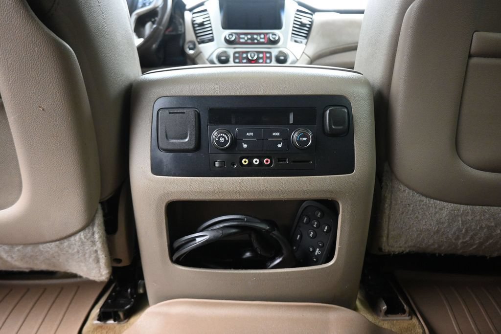 Used 2015 GMC Yukon XL SLT w/ Open Road Package AWD/4WD image 32