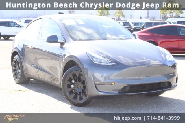 Used 2023 Tesla Model Y Long Range image 1