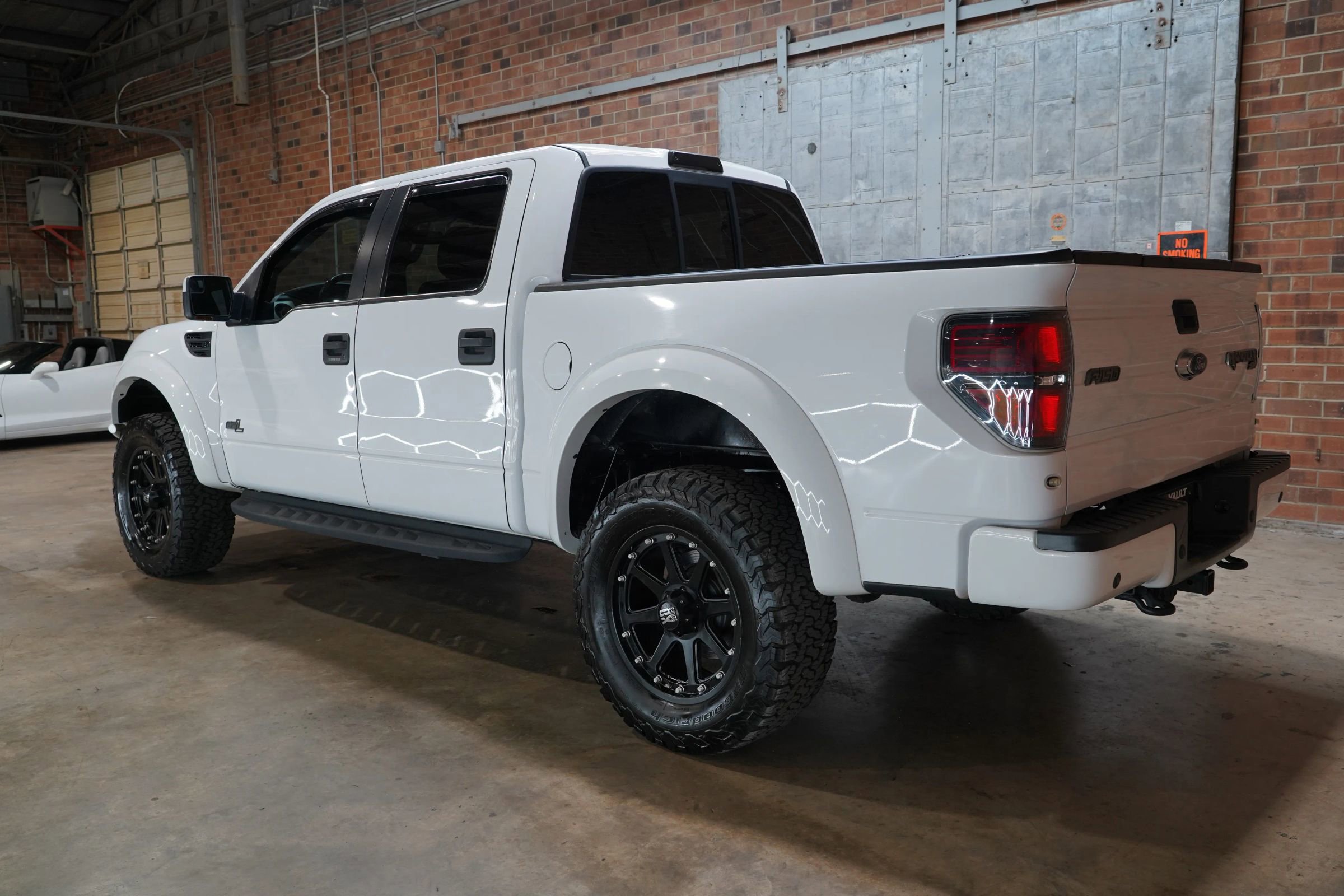 Used 2014 Ford F150 Raptor w/ Equipment Group 801A Luxury AWD/4WD image 12