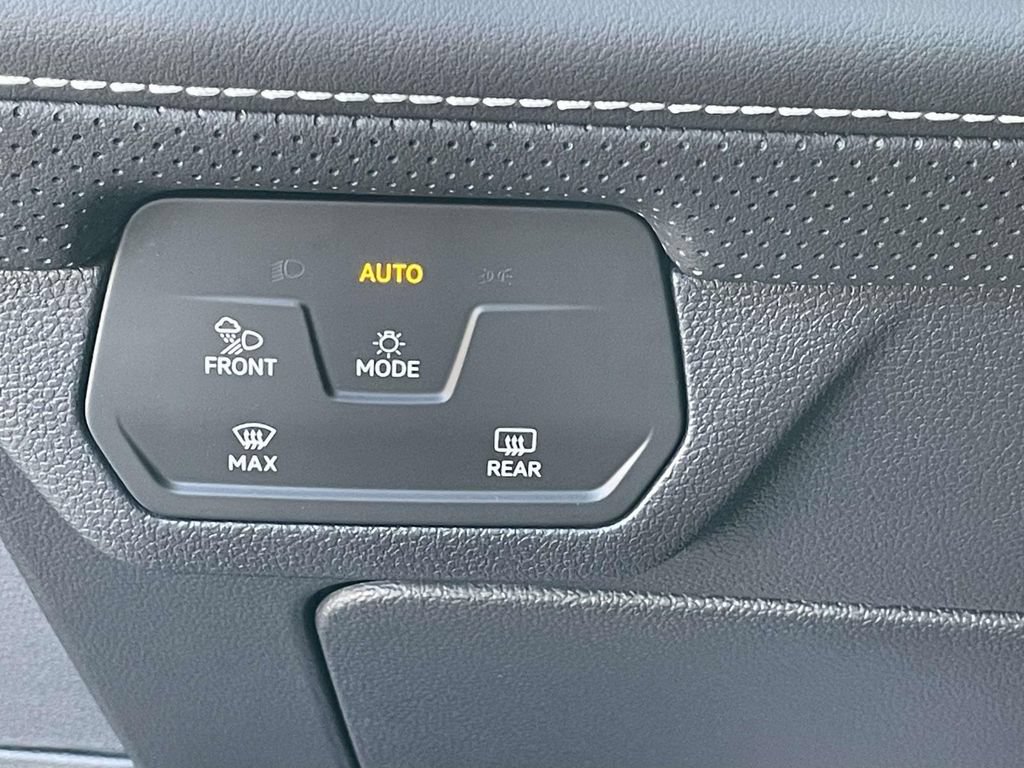 New 2026 Volkswagen Atlas SE FWD image 19