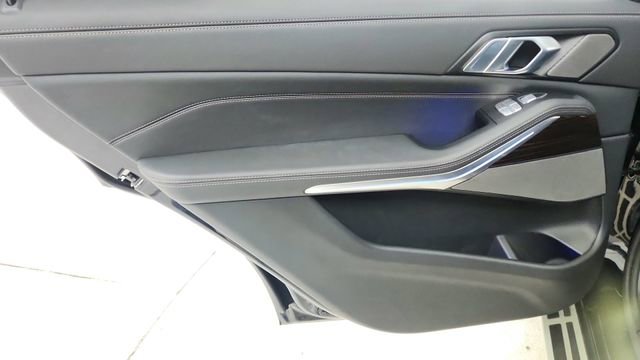 Used 2026 BMW X7 xDrive40i image 35