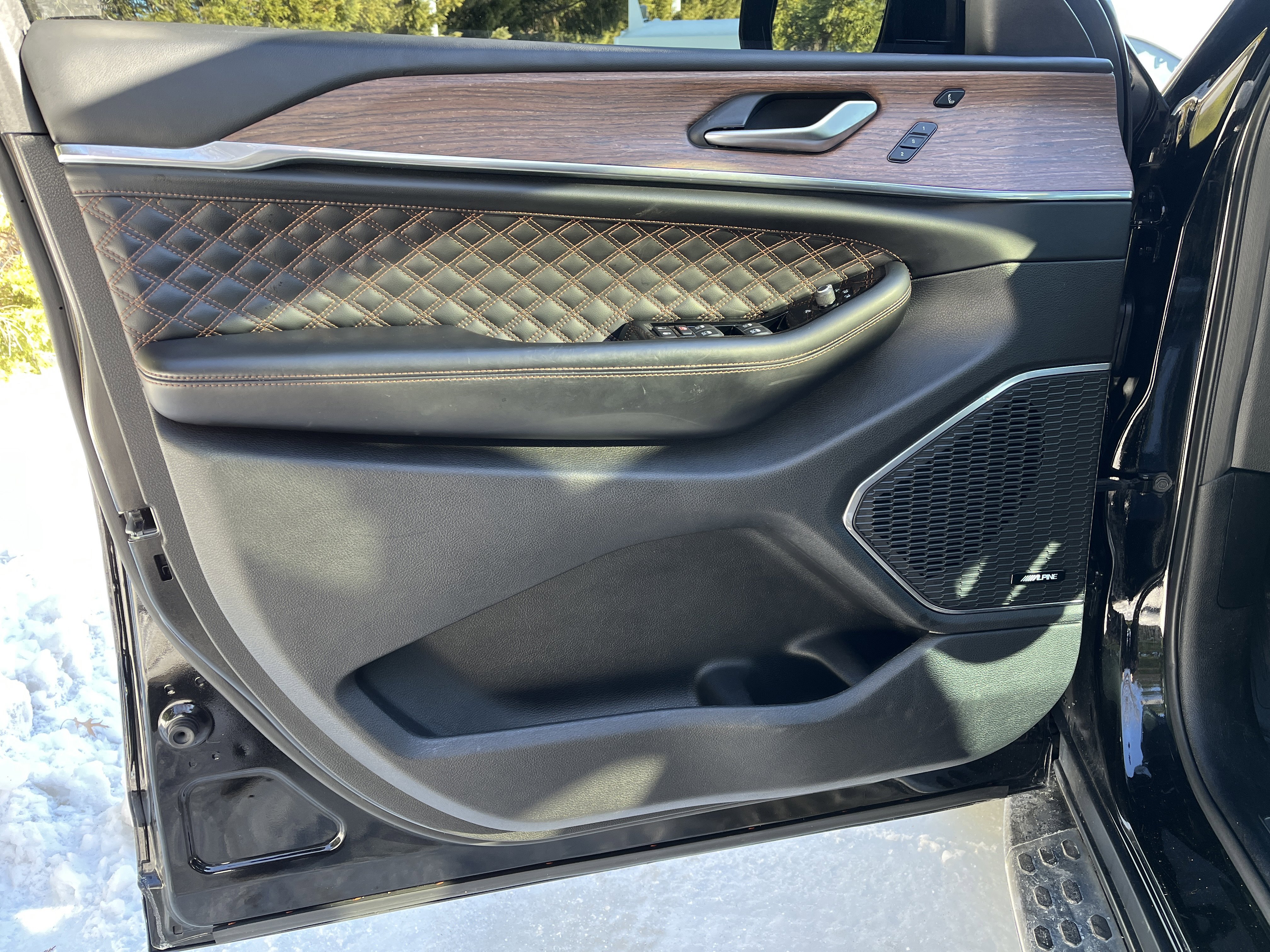 Used 2021 Jeep Grand Cherokee L Summit w/ Luxury Tech Group V image 14