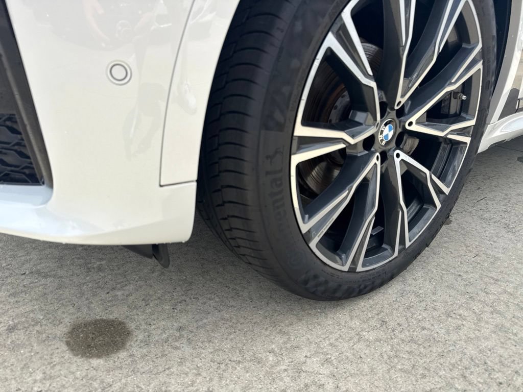Certified 2022 BMW X7 xDrive40i w/ M Sport Package AWD/4WD image 10
