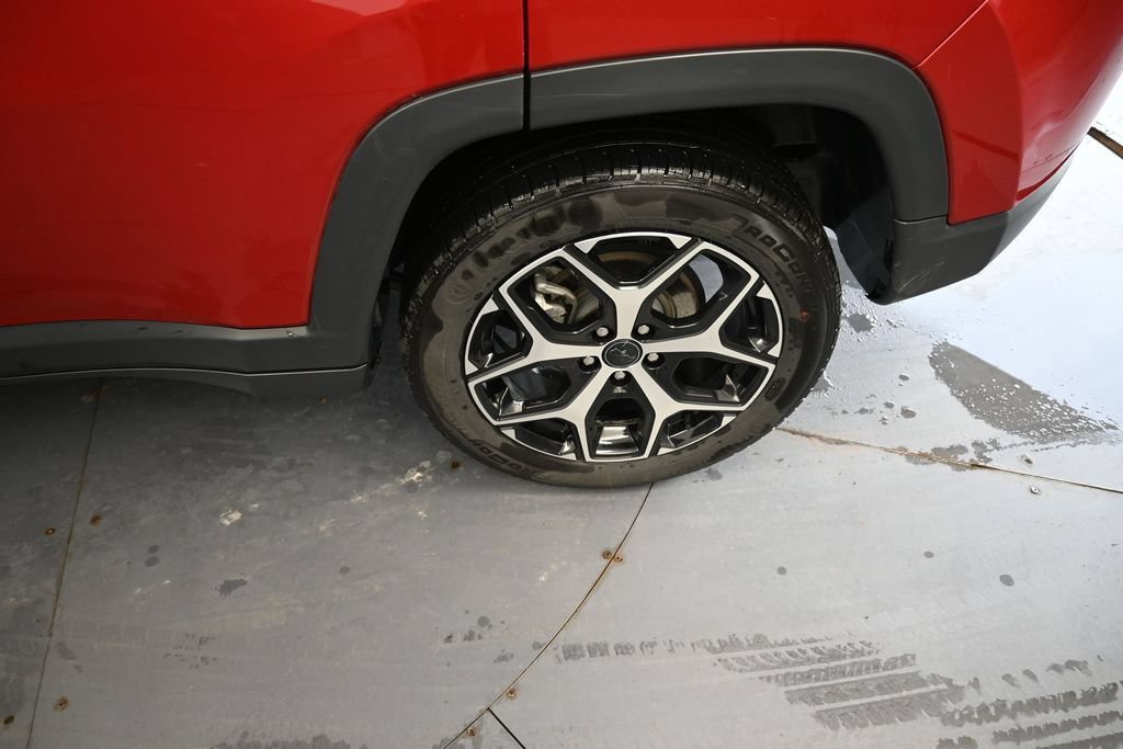 Used 2025 Jeep Compass Limited AWD/4WD image 17